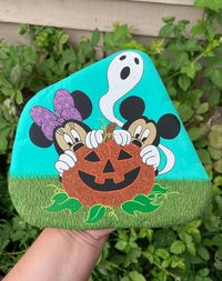 #rockpainting #paintedrocks #rockart #artwork