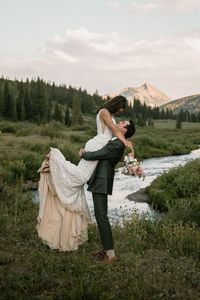 Wildflower Wedding in Crested Butte // Mountain Micro Wedding Ideas // Colorado Elopement Photographer - Planning the perfect wedding day is all about incorporating meaningful moments and making it a reflection of who you are as a couple. Get inspired by micro wedding timeline, wildflower wedding ideas, Colorado elopement inspiration, and small wedding ceremony. Book Jessica for your Colorado micro wedding or adventure elopement photos at jessicaluannphoto.com!