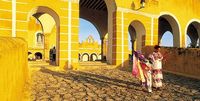 Izamal (Pueblo Mágico) también es conocido como La Ciudad Amarilla🔶o La Ciudad de las 3 Culturas. [Yucatán]