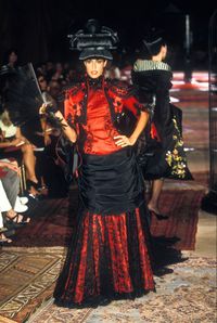 Yasmeen Ghuari for Givenchy Haute Couture „Eclect Dissect” Fall/Winter 1997 by Alexander McQueen.