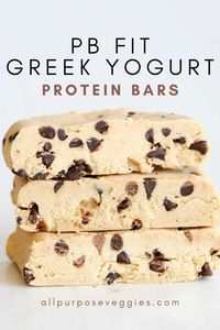 Check out this unbelievably simple yet delicious recipe for Greek Yogurt Peanut Butter Protein Bars using only 4 Ingredients! Made with protein powder, peanut butter, Greek yogurt and chocolate chips, these bars are delicious and nutritious. Perfect for a quick snack on-the-go!  #proteinbars #lowcarb #healthysnacks