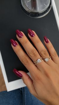 Looking for trendy fall nail ideas to transition from late summer to early autumn Check out these cute and simple designs featuring trendy colors subtle neutrals and trending nail art inspiration for the season Get inspired