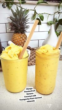 Mango, passionfruit, banana, coconut milk smoothie #smoothiesrecipesmango