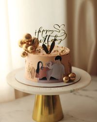 Celebrating love in its purest form with a nude-toned cake, adorned with delicate gold accents and a cherished memory. Here's to a lifetime of sweet moments! ✨🎂 #AnniversaryCake #LoveInEveryBite #ElegantCakes