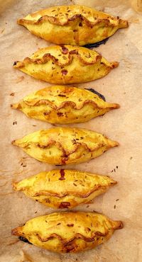 Chicken curry pasties