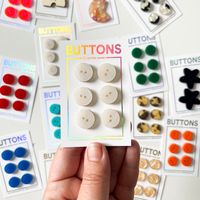 Iridescent Pearl Classic Circle Buttons – The Maker Studio