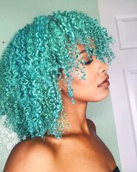 Janae Shai on Instagram: “Aqua Marine curls obtained by using @soofficialshop wax color on blonde curls 😋💛 Lashes by: @oceannails_boca . . . #myhaircrush…”