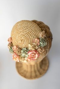 Mini chapeau de paille fleurs de chapellerie casque