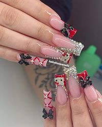 hello kitty nails