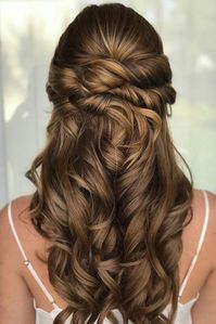 Do you want your prom photos to be absolutely flawless? It’s time to make your hair look as gorgeous as never before. See the ways on how to impress everyone at your prom: we’ve collected the trendiest ideas for every girl. #promhairstyles, #promhairupdo, #promhairhalfup, #promhairstylesforlonghair