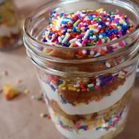 Confetti Cake in a Jar? Yes, and Duff Goldman Shows Us How!: It's all of your favorite birthday-cake flavors rolled into one portable dessert to hand out at birthday parties, for gatherings, or as gifts.