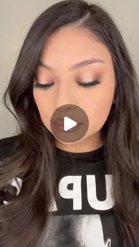 g.torres💋 on Instagram: "Halo eyeshadow for beginners ✨✨
@lillylashes in the style “Milan” 
@just4kira Neala green contacts 
#eyeshadowtutorial #makeuptutorials #makeuptutorial #eyeshadow #makeupreels"