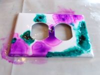 How to use Alcohol Inks on Switch Plates - FiberArtsy.com