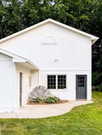 10 Best Exterior White Paint Colors