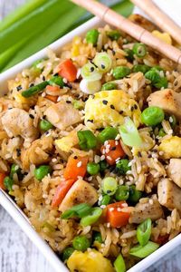 This easy Chicken Fried Rice recipe is an easy, authentic fried rice recipe you can make at home! #chickenfriedrice #friedrice #easydinner