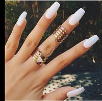 Coffin nails | white