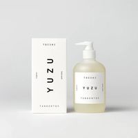 This perfumed organic body wash is crafted with pure vegetable lipids formulated to leave your skin replenished and soft to the touch. Our Yuzu scent best described as a multi-faceted citrus scent; a delicate blend of mandarin and grapefruit. It is not sharp like most citrus fruits but rather persuades quietly. Measurements: 350 ml. Organic and vegan. Cruelty and fossil free. Made in France.