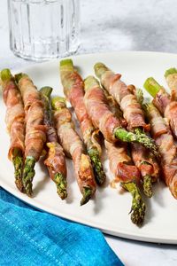 Asparagus Wrapped in Crisp Prosciutto