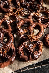 Chocolate Covered Espresso Spiced Pretzels: Kind of like your favorite holiday latte, but with a salty pretzel crunch!