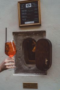 wine windows of florence