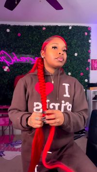 🥵Sleek double braided ponytails w/swoop in red yay or nay? Would you go for something like this?🙋🏽‍♀️Follow us for more hair inspiration & leave your ideas below~💕