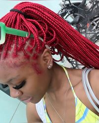 Red knotless braids small