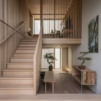 Enhance your home with this elegant Eco Japandi staircase. The combination of natural materials and minimalist design creates a harmonious and tranquil atmosphere. Perfect for those who appreciate the balance of Japanese minimalism and Scandinavian warmth. Discover how to elevate your home's design with a peaceful and stylish staircase. #EcoJapandi #JapandiStaircase #MinimalistDesign