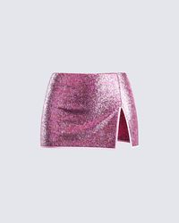 Bring the party wherever you go in this pink, sparkly mini skirt 🎊 You'll never fail to leave a lasting impression 😉