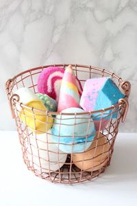 Do you remember back in October when I posted The First Of Many Lush Hauls? Well, today I am back with another round up of all things Lush and this one is solely dedicated to bath bombs and bubble bar