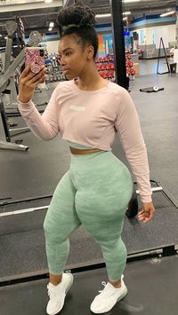 Colour palette is fire, pastel colours for the win. IG: theqii_tofitness #Gymshark #Gym #Sweat #Train #Perform #Seamless #Exercise #Strength #Strong #Power #Fitness #OutfitInspiration #Womenswear #Chill #RestDay #Gains #Muscle #Training #Sports #GymSets #burgundy #Clothing #SS20 #Fashion #Seamless