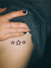 3 small star tattoo