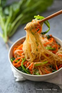 Bean thread noodles salad