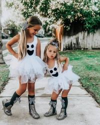 kids Halloween costume ideas. If you're running out of fresh ideas on the best kids Halloween costumes, then keep on browsing these pictures of Halloween costumes. We have an amazing list of scary + cool Halloween costumes perfect for toddlers and kids - boys and girls!