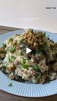 Emma Petersen 🥕 on Instagram: "DAY 19 of VEGANUARY | Pea & mushroom risotto 💫

An easy & affordable 30 minute winner, and the warming hug in a bowl we all need at the moment !!!

Serves 4.
▫️20g dried mushrooms + 300ml boiling water (option*)
▫️250g chestnut mushrooms
▫️2 garlic cloves
▫️1 tsp fresh thyme
▫️1 tbsp olive oil
▫️1 onion, diced
▫️300g risotto rice, I used arborio
▫️700ml good quality veg stock
▫️120g frozen peas
▫️Salt and pepper, to taste
▫️1 tbsp nutritional yeast (optional)
▫️Juice of half a lemon
▫️100ml oat milk
▫️Pesto baked tofu: firm tofu crumbled up and baked for 10 mins with a tbsp pesto
▫️Parsley for garnish

*If you have dried mushrooms, start by soaking these in the boiling water (which you should reserve as this will go into the risotto) while you prep your oth