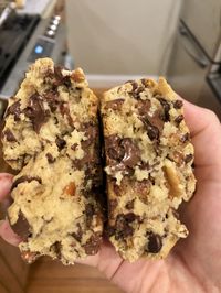 Levain Style Chocolate Chip Cookies – Crunchy Salty Sweet