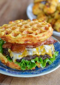 Keto Bacon Cheeseburger