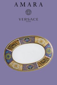 Bring some sartorial style to your table setting with this Barocco Mosaic platter from Versace Home. Crafted from porcelain, it’s been ornately decorated with a patchwork of four archive prints inspired by the Versace Flash 2021 collection. Pair with complementing tableware from the Barocco Mosaic collection to create a luxurious table setting.