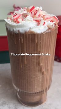 This Chocolate Peppermint Shake is a beautiful sight 😍 Made with @furtherfood Chocolate Collagen for added skin, hair, nails, and gut health support 🫶 🌟 Ingredients: - 1 cup milk - 1 frozen banana - 1-2 tbsp almond butter - 2 scoops @furtherfood Chocolate Collagen - ¼ tsp peppermint extract - 1 cup ice - Optional toppings: whipped cream, crushed candy canes 🌟 Directions: 1. Mix all ingredients in a blender. Top with whipped cream and crushed candy canes and enjoy 😋