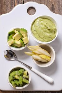 You'll love this collection of 15 easy, healthy, and delicious baby food purees for lunch! These purees are packed with fruits, vegetables, and tons of nutrition (and taste) to keep your baby fully and happy all day. Feeding baby a delicious lunch has never been so easy! #babyfoodrecipes #babyfood #combinationpurees #babies