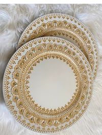 Round Charger Plates White Beaded Dinner Chargers - 13-inch Wedding decorative Charger Plates This listing is for set of 6 beautifully hand painted decorative charger plates.  Size Color and shape 13" in diameter these white charger plates fit under salad plates, soup bowls and main course dinner plates to prevent your table from spills, while adding a sophisticated and stylish touch.   ELEGANT DINING: beaded trim along the edges make these  charger plates a glamorous accent for any table settin