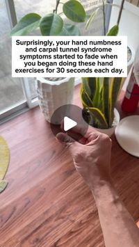 17K likes, 139 comments - physicaltherapysession on December 6, 2024: "Carpal Tunnel Syndrome Remedy 🤩🤩🤩🤩". 