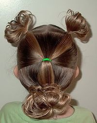 Such a cute hair do!