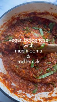 Easy, flavorful vegan bolognese with mushrooms, veggies, and red lentils in a rich, herby tomato sauce. Just 10 ingredients required! #minimalistbaker #bolognese #vegan #glutenfree