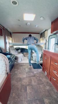 Let’s check out this used 2014 Winnebago Itasca SunStar 31KE at Colonial RV in Millstone Township New Jersey. 31 foot class a gas motorhome has a large slide out with dinette and sofa, a front, overhead bunk, a large center galley kitchen, I always split bath with shower and toilet, and a walk around queen bed in the back. TiKTok @Colonial Airstream & RV @njoutdooradventures