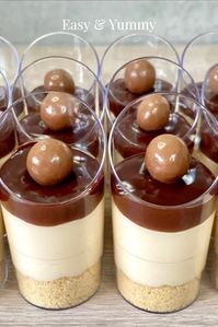 Mini millionaire’s dessert cup version. If you love millionnaores shorbreads you will love this dessert. Super easy and quick to make. Ready in just 10 minutes.