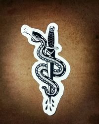 #flashtattoo #blacktraditional #blackwork #snake #dagger #oldschool #tattoo #blacktattoo #snake #tattoo #alexxisguerrero