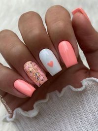 heart accent nail design