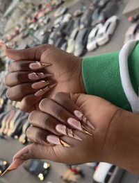 20 Best Fall Nail Colors for Dark Skin Tones 2024: Matte, Bold, and Elegant Ideas