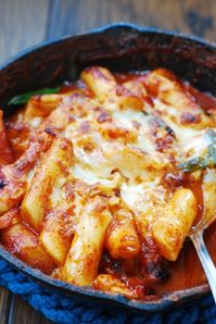 Seafood cheese tteokbokki (Korean spicy rice cake)!