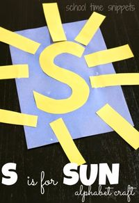 School Time Snippets: Simple Preschool Alphabet Craft-S is for Sun. Pinned by SOS Inc. Resources. Follow all our boards at pinterest.com/sostherapy/ for therapy resources.